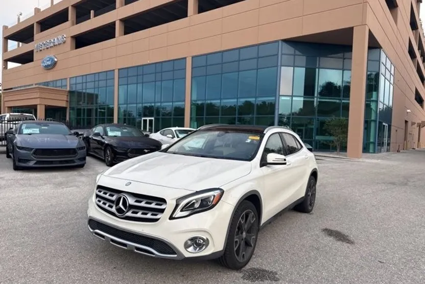 2018 Mercedes Benz GLA 250 photo 1