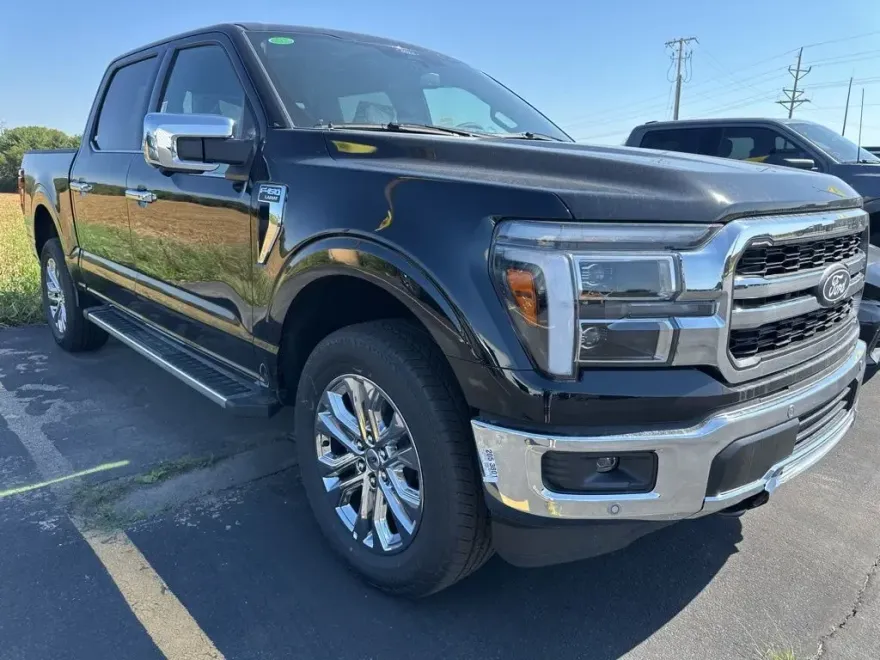 2025 Ford F-150 Lariat photo 1