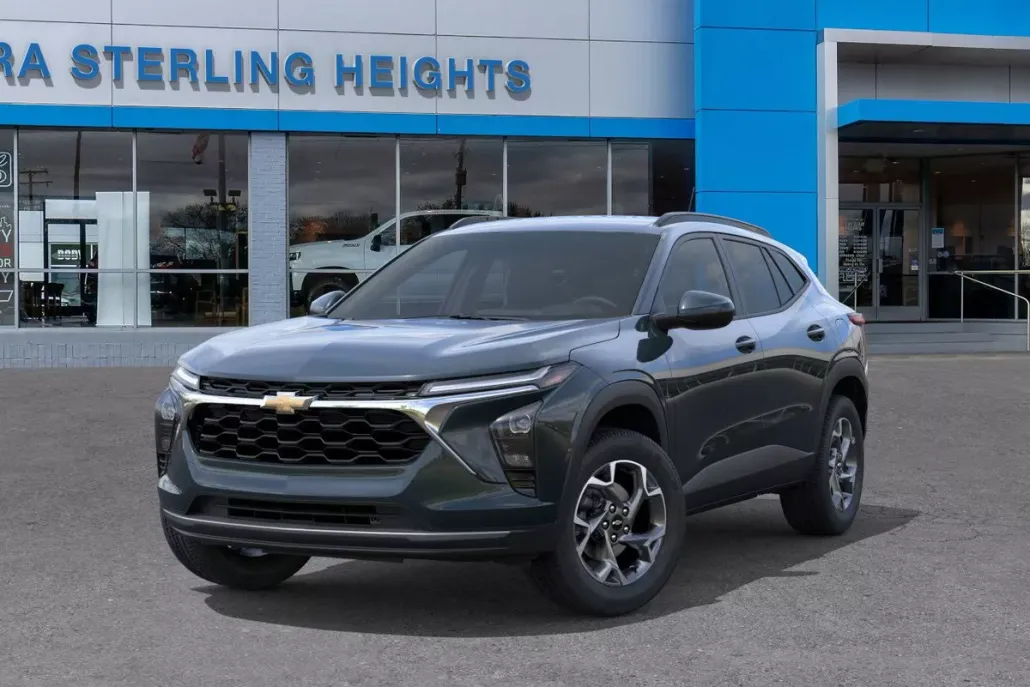 2025 Chevrolet Trax LT photo 1