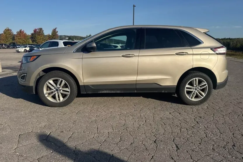 2017 Ford Edge SEL photo 1
