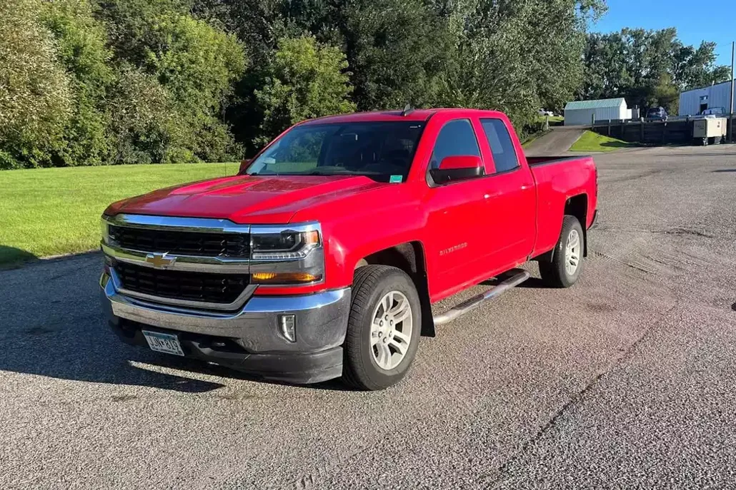 2016 Chevrolet Silverado 1500 LT photo 1