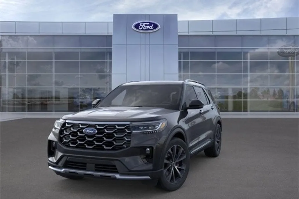 2025 Ford Explorer Platinum photo 1