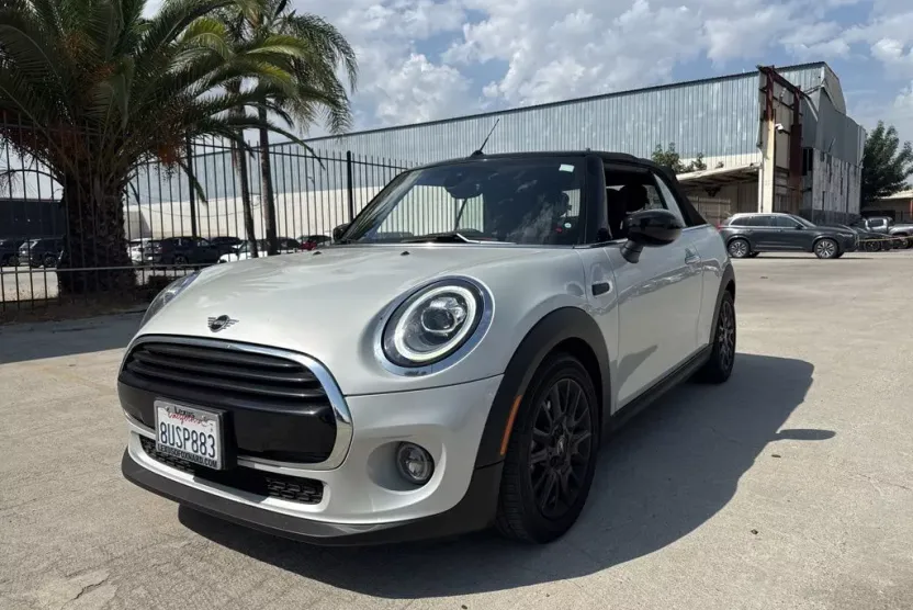 2021 Mini Cooper Signature Convertible photo 1