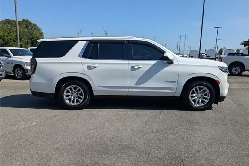 2021 Chevrolet Tahoe LT photo 1