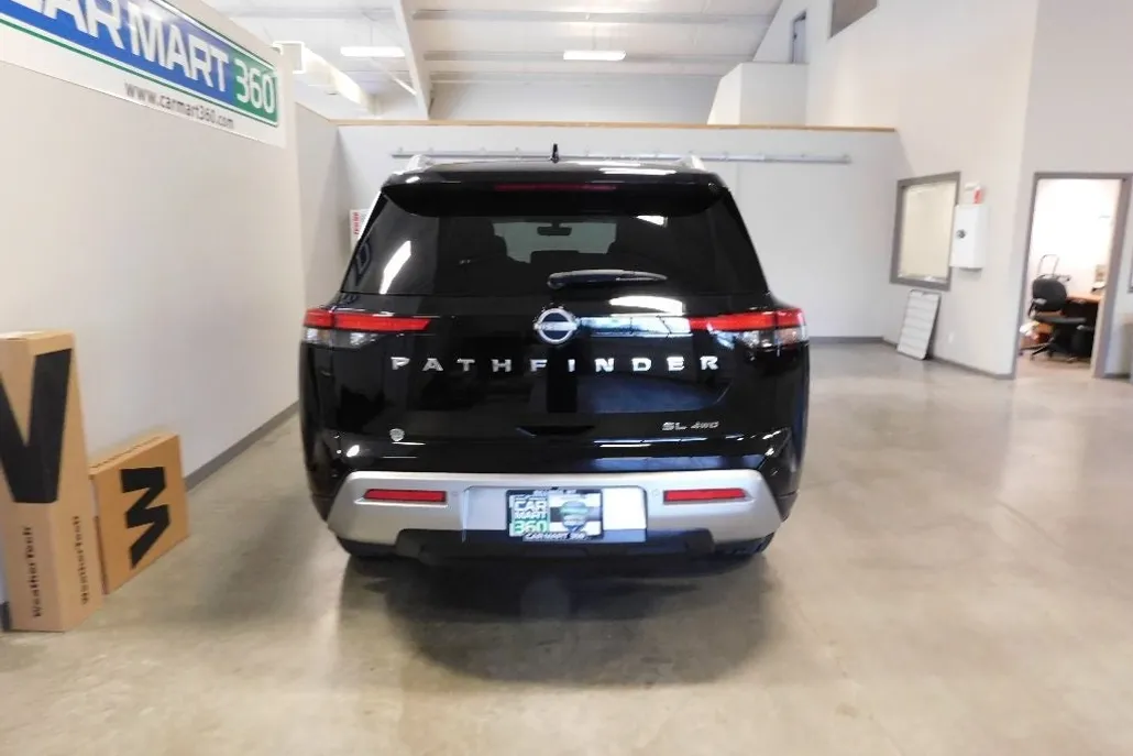 2023 Nissan Pathfinder SL photo 1