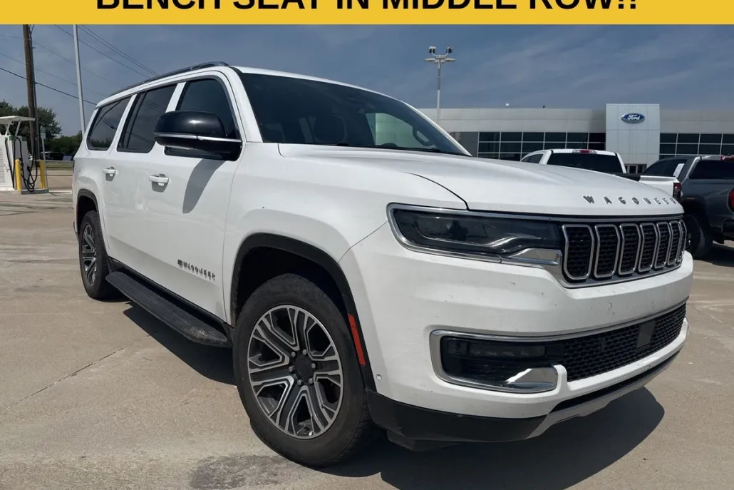 2023 Jeep Wagoneer L Series II photo 1