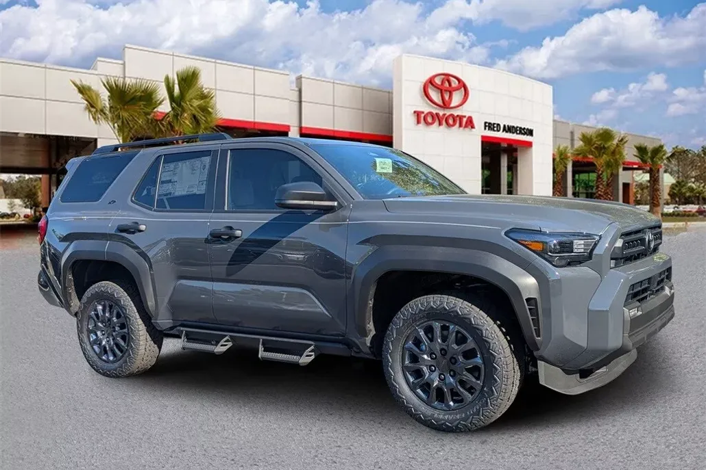 2025 Toyota 4Runner SR5 photo 1