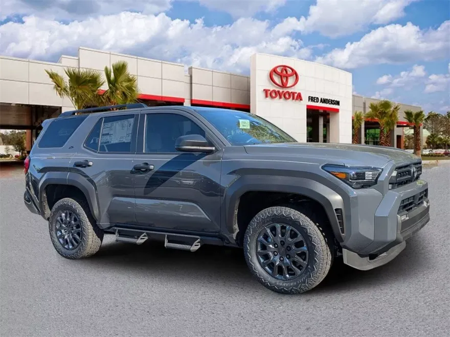 2025 Toyota 4Runner SR5 photo 1