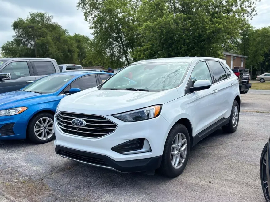 2024 Ford Edge SEL photo 1