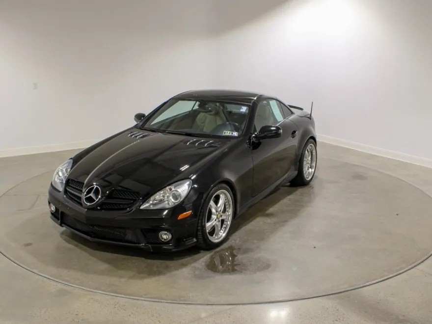 2011 Mercedes Benz SLK 300 photo 1