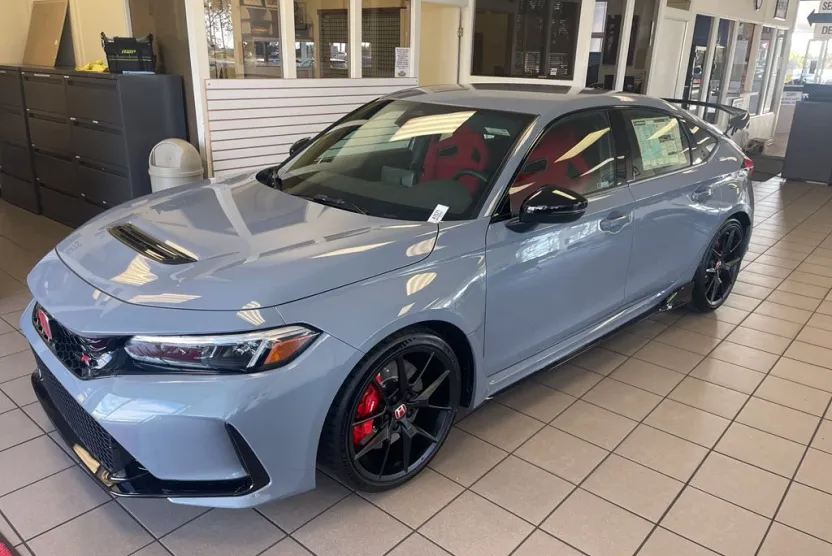 2025 Honda Civic Type R Touring photo 1