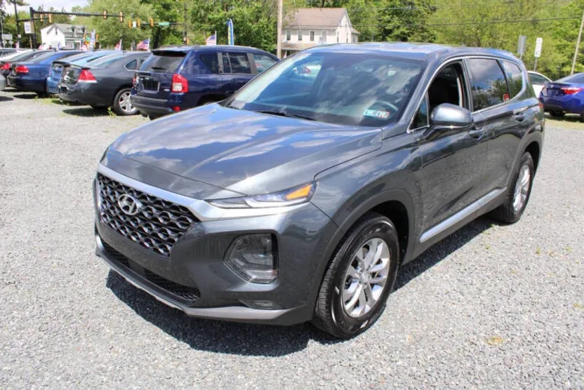2019 Hyundai Santa Fe SEL photo 1