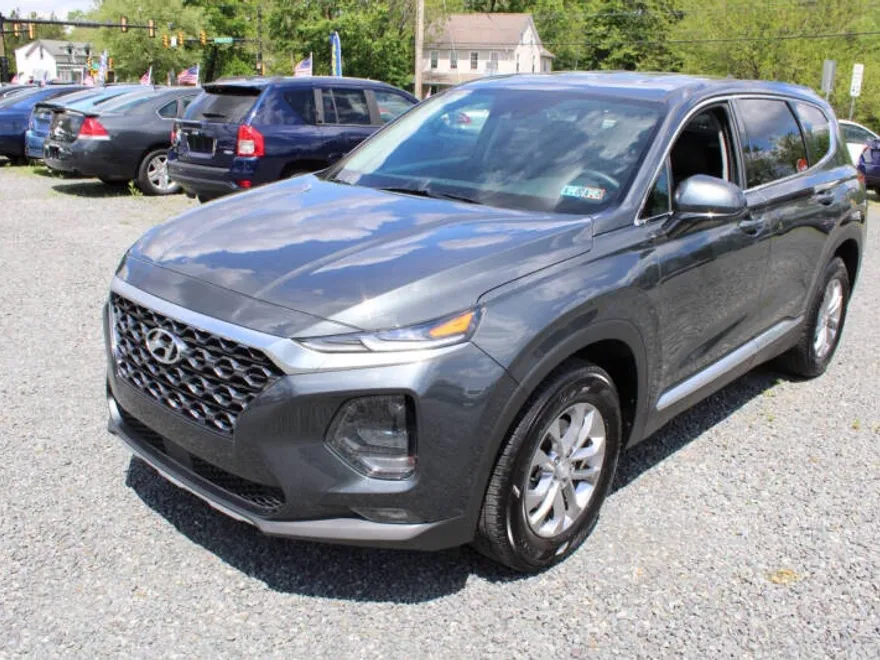 2019 Hyundai Santa Fe SEL photo 1