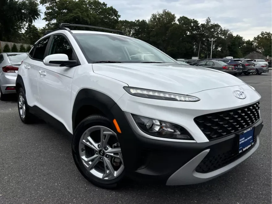 2023 Hyundai Kona SEL photo 1