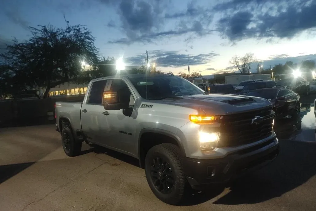 2025 Chevrolet Silverado 2500HD Custom photo 1