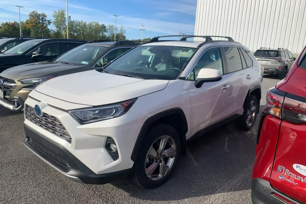 2019 Toyota RAV4 Hybrid Limited photo 1