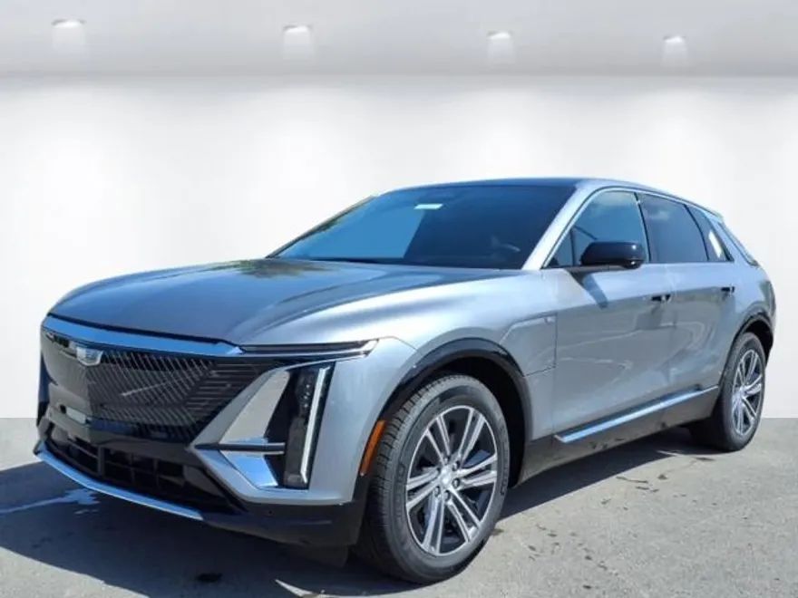 2025 Cadillac Lyriq Luxury photo 1