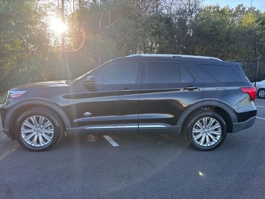 2022 Ford Explorer King Ranch photo 1