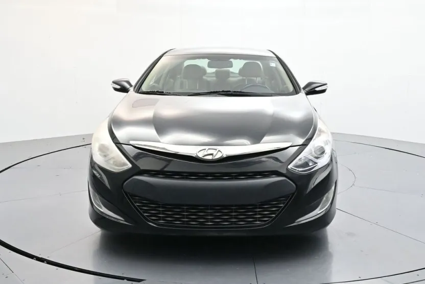 2013 Hyundai Sonata Hybrid Limited photo 1