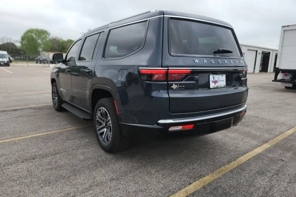 2025 Jeep Wagoneer Base photo 1