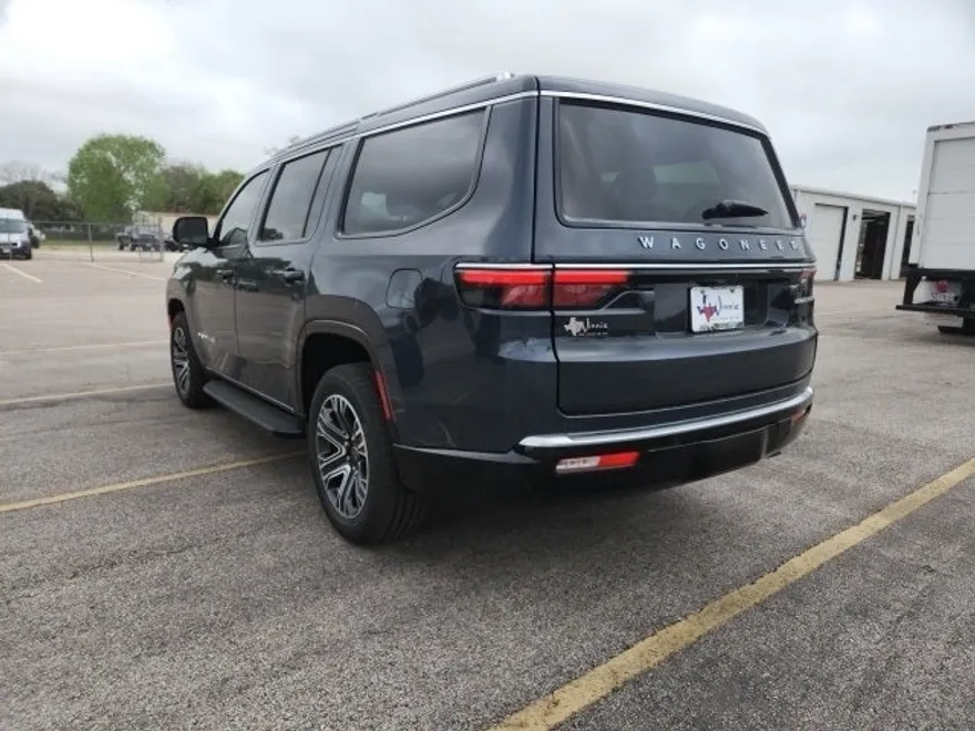 2025 Jeep Wagoneer Base photo 1