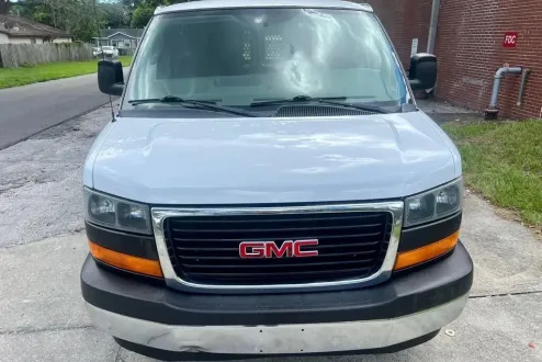 2017 Gmc Savana 2500 Cargo photo 2