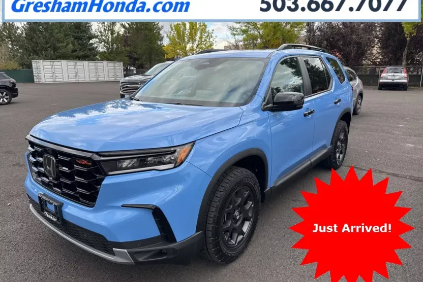 2025 Honda Pilot TrailSport photo 1