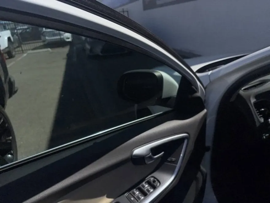 2018 Volvo S60 Inscription photo 1