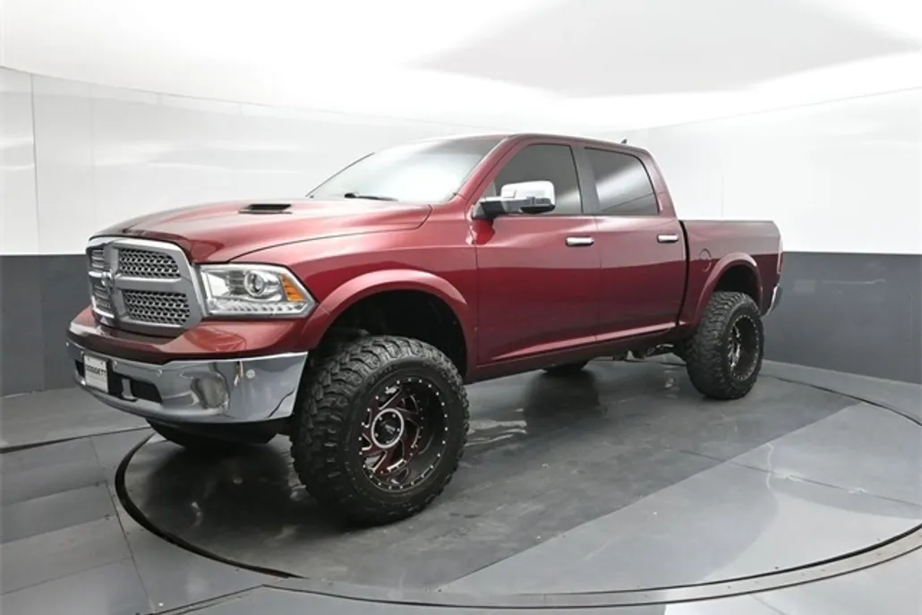 2017 Ram 1500 Laramie photo 1