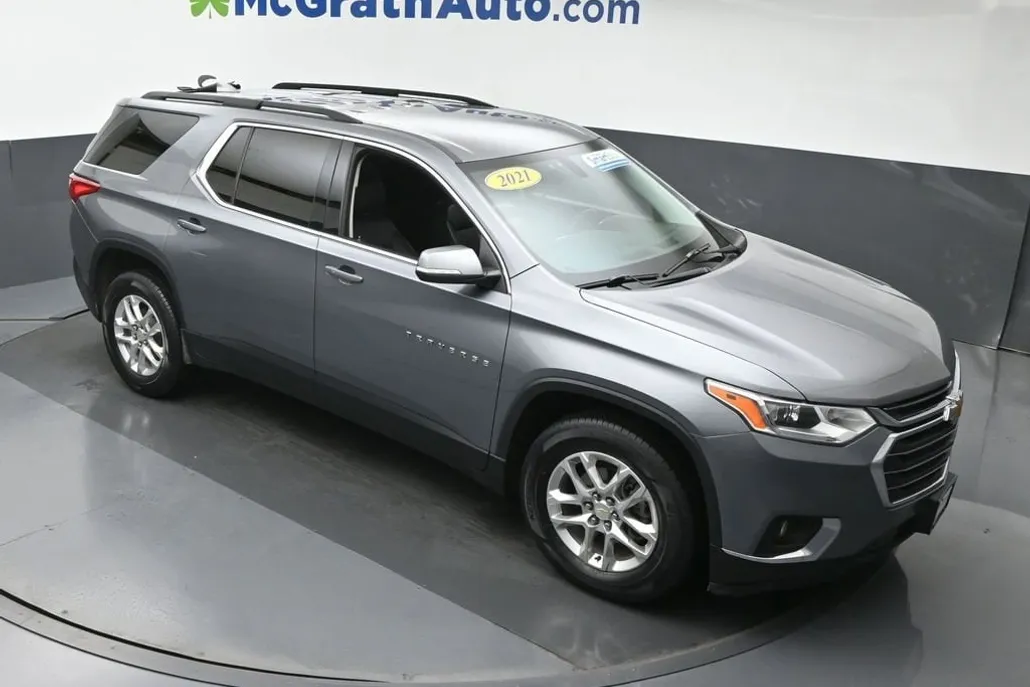 2021 Chevrolet Traverse Leather photo 1