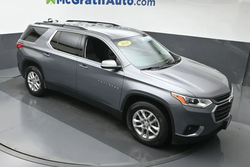 2021 Chevrolet Traverse Leather photo 1