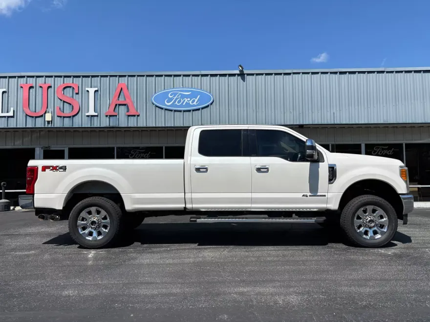 2017 Ford F-250 photo 1