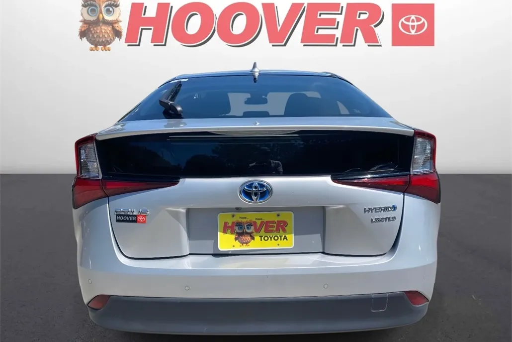 2022 Toyota Prius Limited photo 1