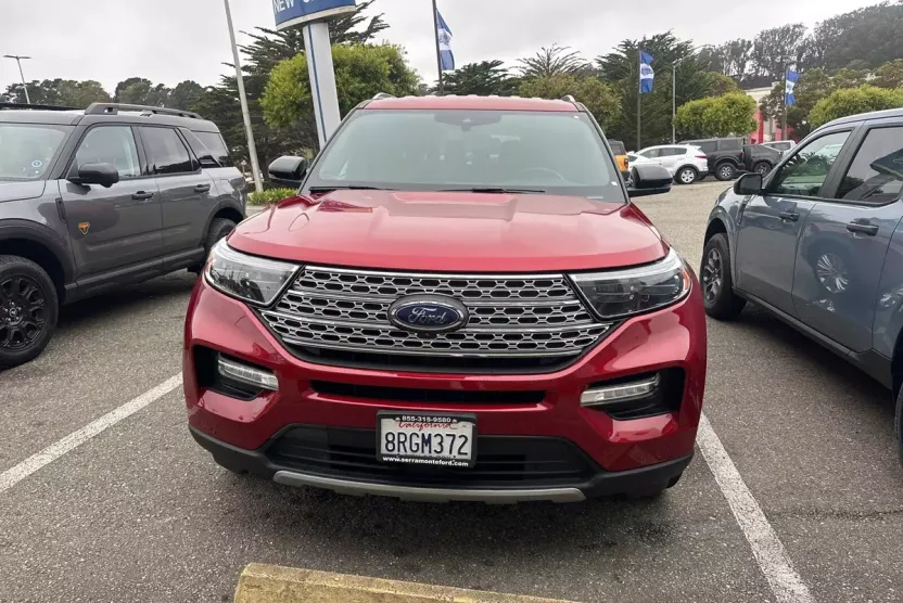 2020 Ford Explorer Limited photo 1