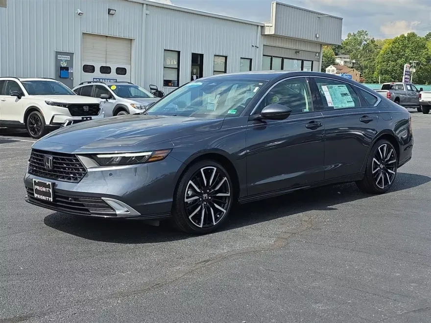 2025 Honda Accord Hybrid Touring photo 1