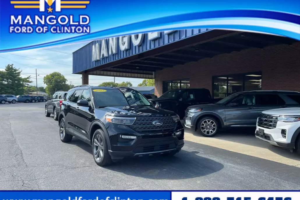 2023 Ford Explorer XLT photo 1