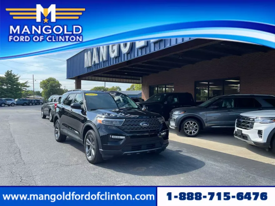 2023 Ford Explorer XLT photo 1