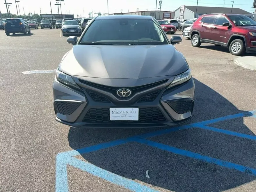 2024 Toyota Camry SE photo 1