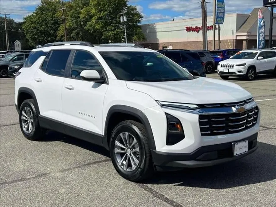 2025 Chevrolet Equinox LT photo 1