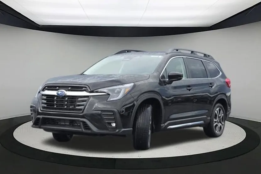 2025 Subaru Ascent Limited photo 1