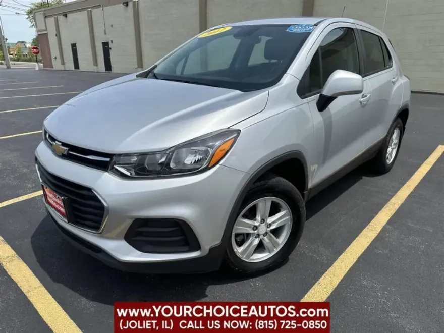 2017 Chevrolet Trax LS photo 1