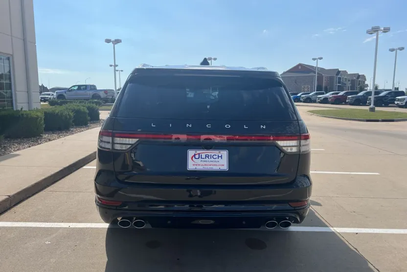 2025 Lincoln Aviator Reserve photo 1