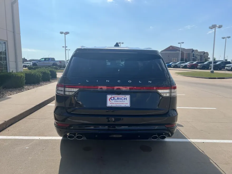 2025 Lincoln Aviator Reserve photo 1