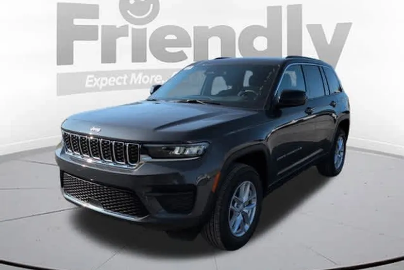 2025 Jeep Grand Cherokee Laredo X photo 1