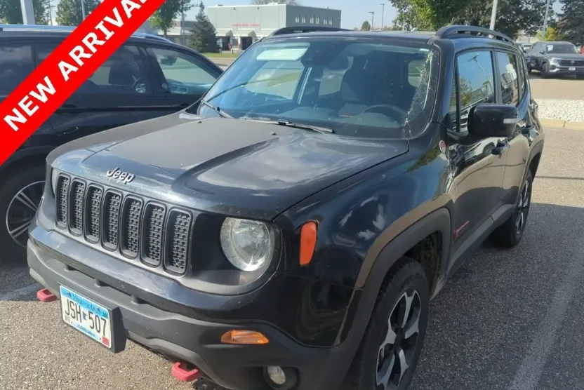 2022 Jeep Renegade Trailhawk photo 1