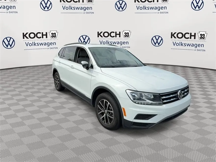 2021 Volkswagen Tiguan SE photo 1