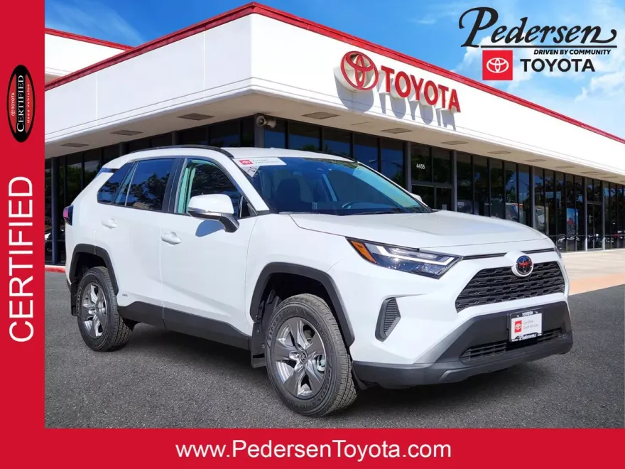 2025 Toyota RAV4 Hybrid XLE photo 1