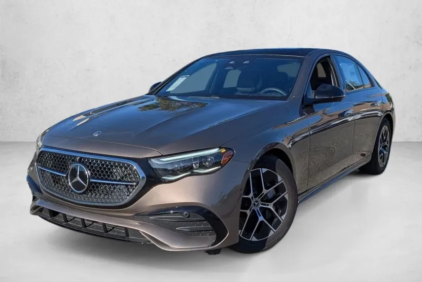 2025 Mercedes Benz E 450 4MATIC photo 1
