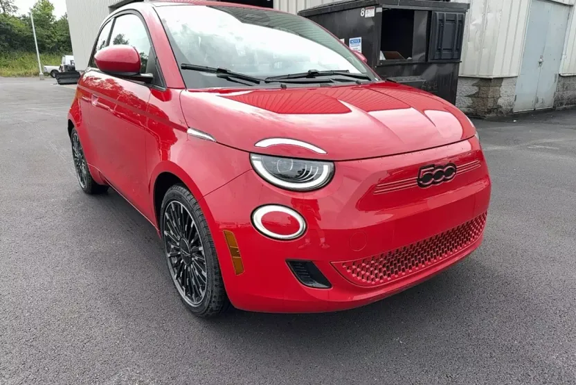 2024 Fiat 500e Red photo 1