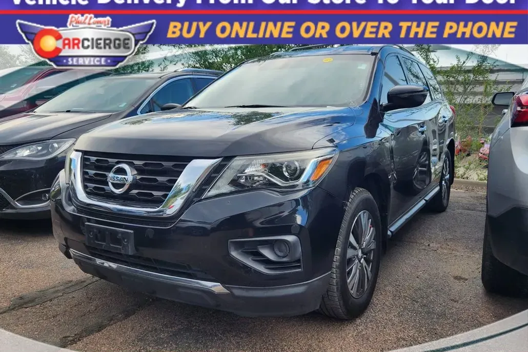 2019 Nissan Pathfinder S photo 1